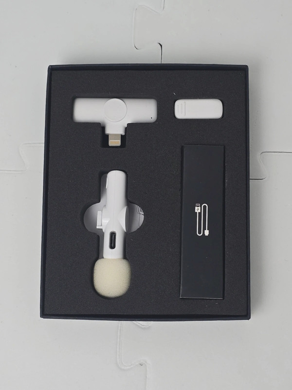 iPhone iPad Professional Wireless Lavalier Lapel Microphone