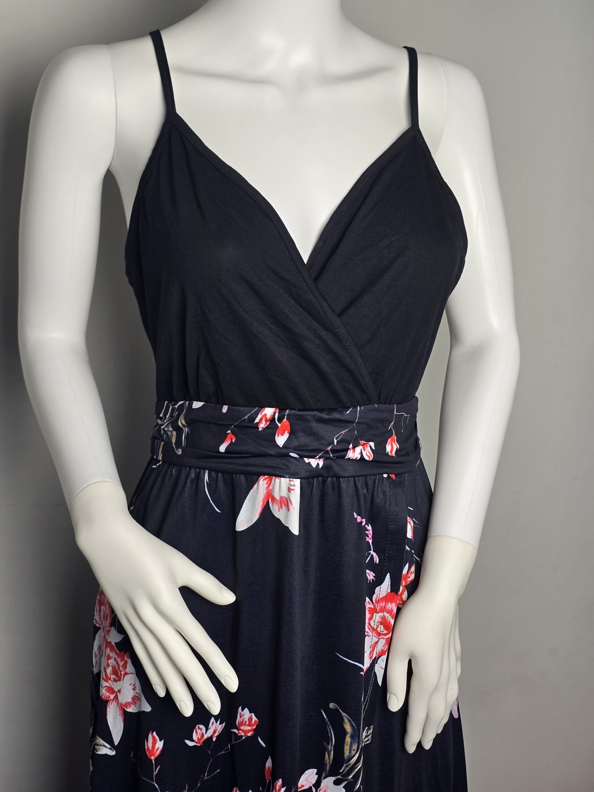 Newshows Women's Summer V Neck Spaghetti Strap Sleeveless Casual Split Long Maxi Dress